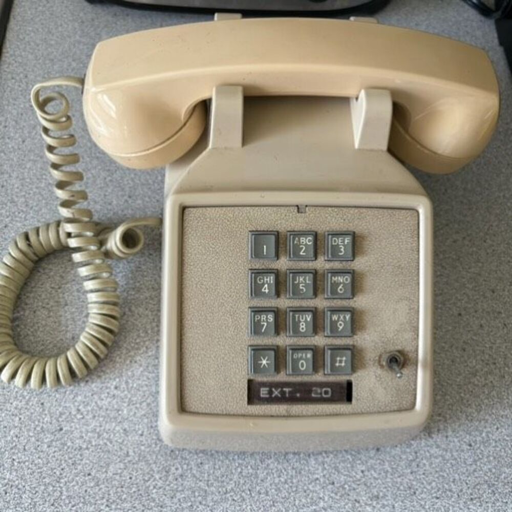 Starplus Vintage Beige Pushbutton Telephone *Works*